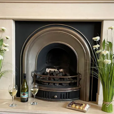 The Genoa Suite, Whitehall * Whitby